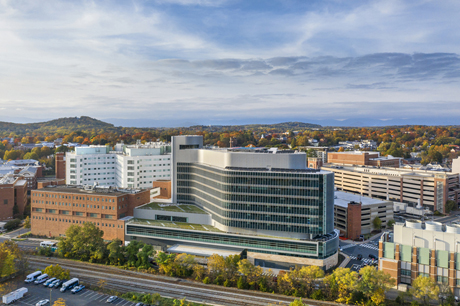 劃重點(diǎn)！美國(guó)弗吉尼亞大學(xué)附屬醫(yī)院擴(kuò)建48309㎡大樓，這些設(shè)計(jì)亮點(diǎn)可以學(xué)